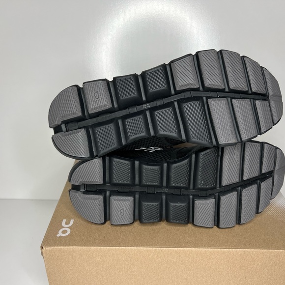 On Running Black Cloud X Sneakers - Picture 5 of 6